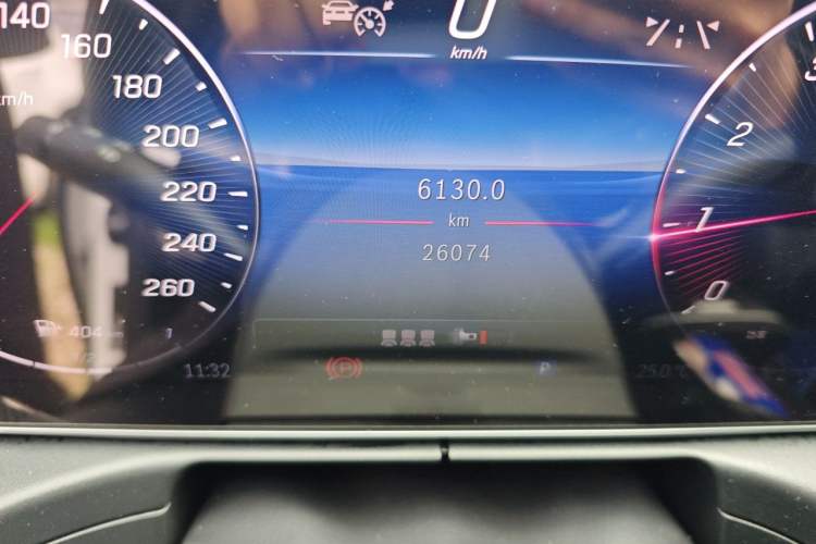 Used Mercedes-Benz C-Class 2024 Facelifted C-Class 260 L Night Edition Sports Version Odometer Close Up