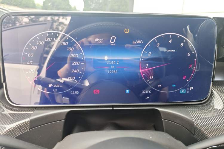 Used Mercedes-Benz C-Class 2024 C 260 L Brilliant Night Sports Edition Odometer Close Up