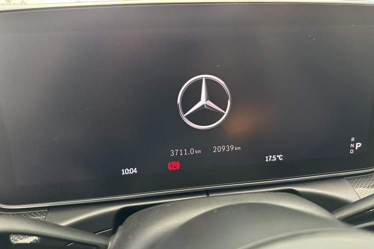 Used Mercedes-Benz C-Class 2024 Restyled C 260 L Sport Edition Odometer Close Up