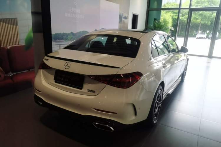 Used Mercedes-Benz C-Class 2024 Facelifted C-Class 260 L Night Edition Sports Version Rear Right 45 Deg