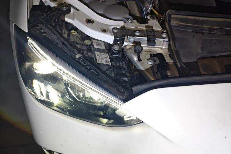 Used Mercedes-Benz C-Class 2024 Second Facelift C 260 L Right Front Headlight