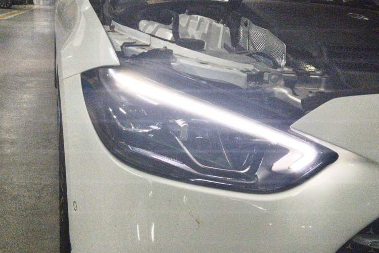 Used Mercedes-Benz C-Class 2024 Restyled C 260 L Sport Edition Right Front Headlight