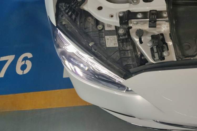 Used Mercedes-Benz C-Class 2024 Restyled C 260 L Sport Edition Right Front Headlight