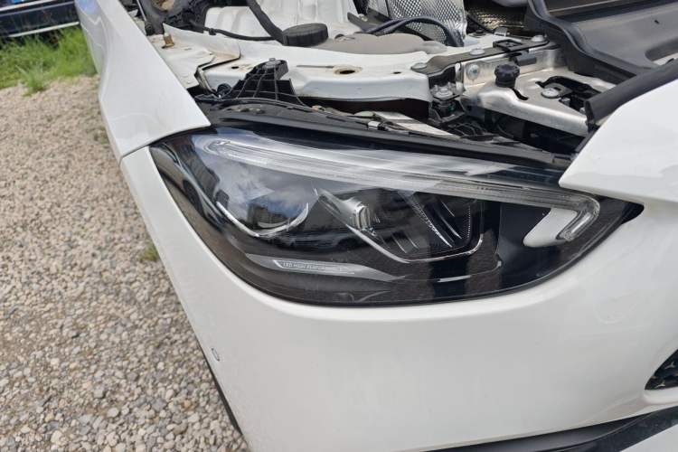 Used Mercedes-Benz C-Class 2024 Facelifted C-Class 260 L Night Edition Sports Version Right Front Headlight