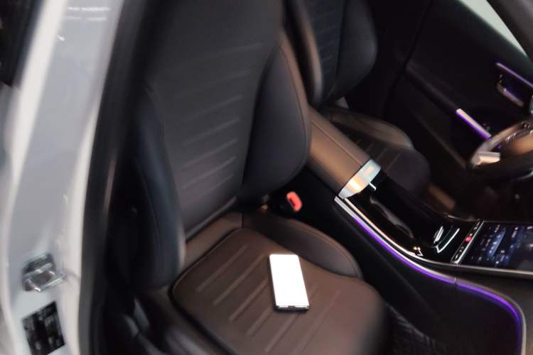 Used Mercedes-Benz C-Class 2024 Restyled C 260 L Sport Edition Right Front Seat