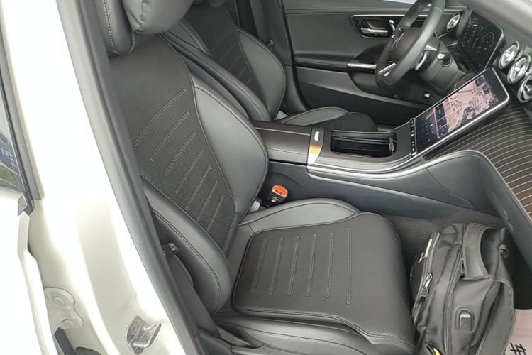 Used Mercedes-Benz C-Class 2024 Second Facelift C 260 L Sport Edition Right Front Seat