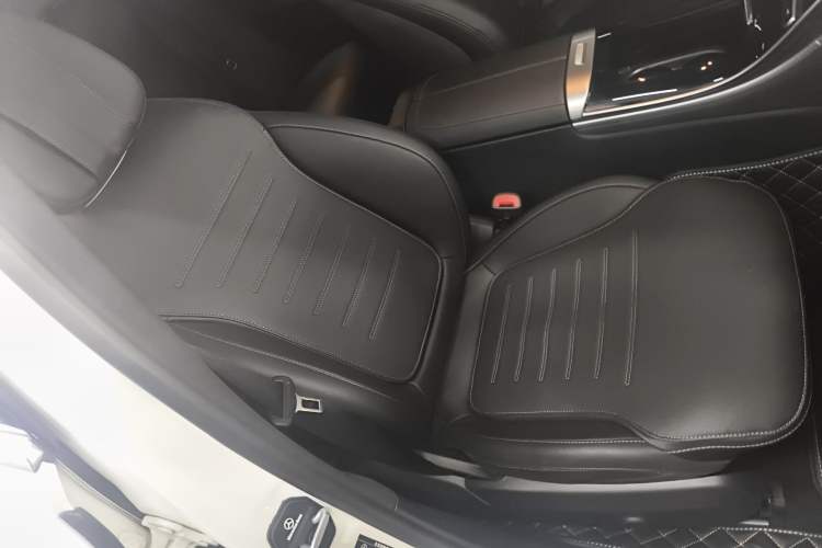 Used Mercedes-Benz C-Class 2024 Restyled C 260 L Sport Edition Right Front Seat