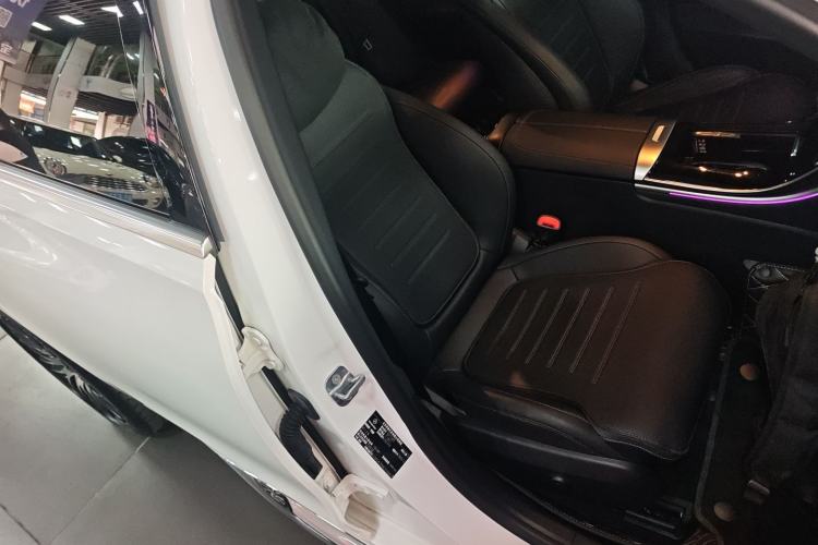 Used Mercedes-Benz C-Class 2024 Restyled C 260 L Sport Edition Right Front Seat