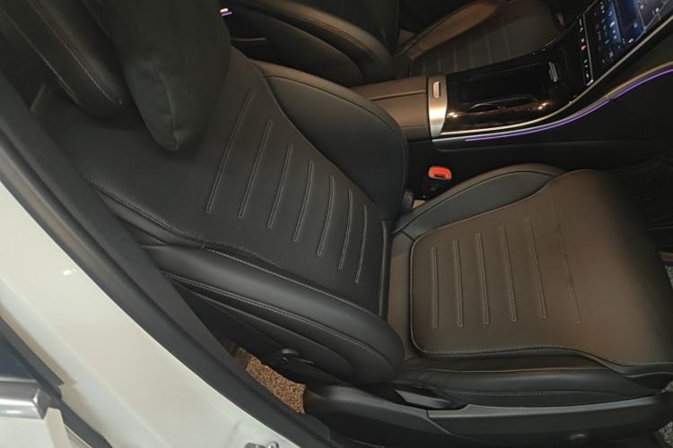 Used Mercedes-Benz C-Class 2024 Restyled C 260 L Sport Edition Right Front Seat