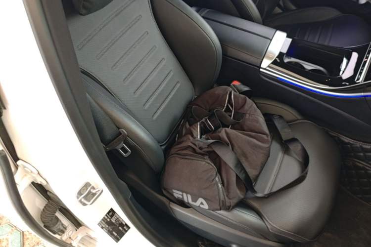 Used Mercedes-Benz C-Class 2024 Restyled C-Class 260 L Sport Edition Right Front Seat