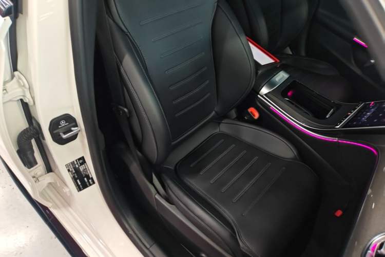 Used Mercedes-Benz C-Class 2024 Second Facelift C 260 L Starry Night Sport Edition Right Front Seat