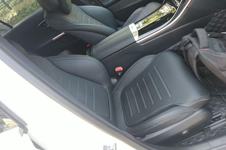Used Mercedes-Benz C-Class 2024 Second Facelift C 260 L Sport Edition Right Front Seat