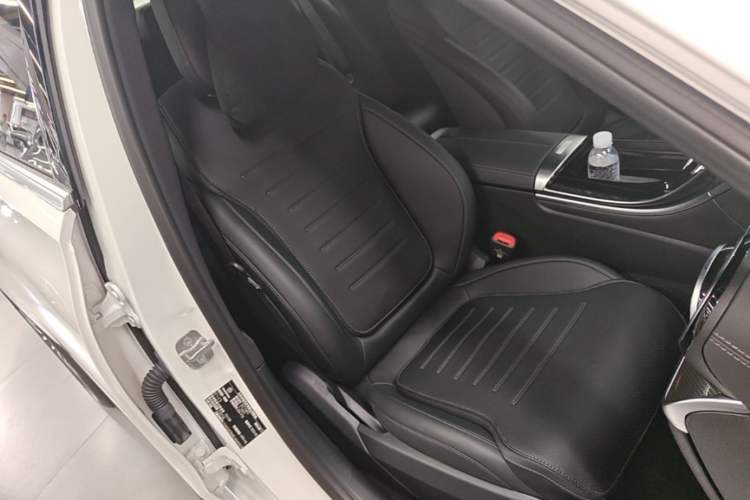 Used Mercedes-Benz C-Class 2024 Second Facelift C 260 L Sport Edition Right Front Seat