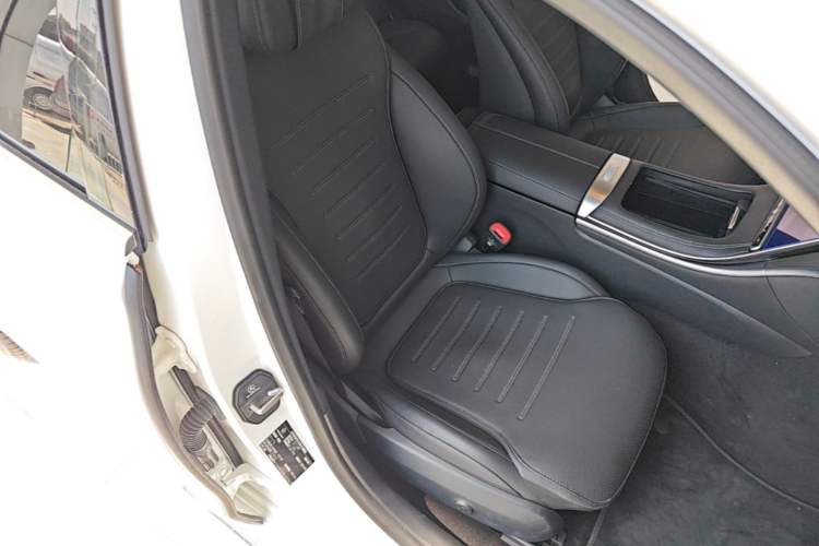 Used Mercedes-Benz C-Class 2024 Second Facelift C 260 L Sport Edition Right Front Seat