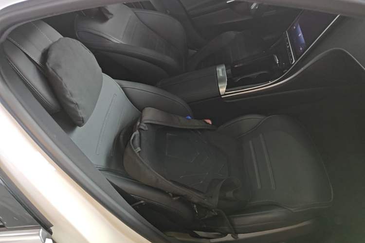 Used Mercedes-Benz C-Class 2024 Restyled C 200 L Sport Edition Right Front Seat