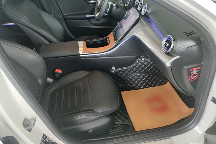 Used Mercedes-Benz C-Class 2024 Second Facelift C 260 L Sport Edition Right Front Seat
