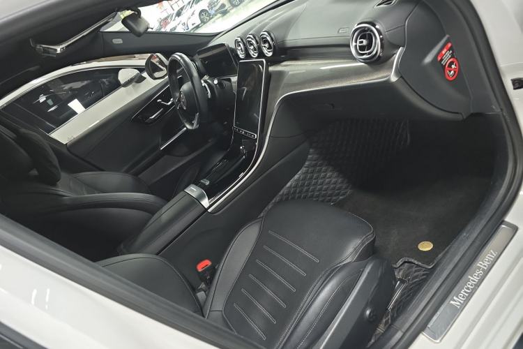 Used Mercedes-Benz C-Class 2024 Restyled C 260 L Sport Edition Right Front Seat
