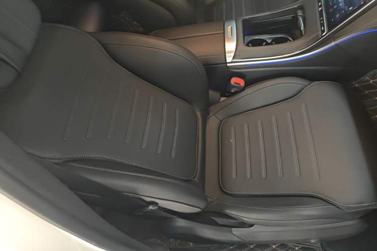 Used Mercedes-Benz C-Class 2024 Restyled C-Class 260 L Sport Edition Right Front Seat