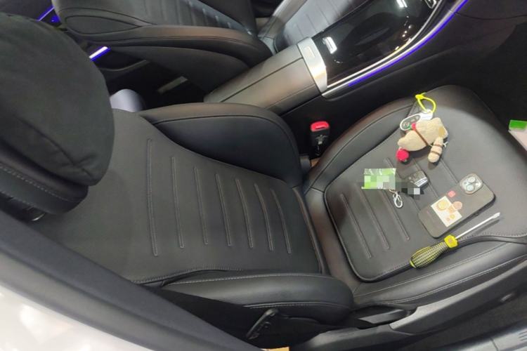 Used Mercedes-Benz C-Class 2024 Facelifted C-Class 260 L Night Edition Sports Version Right Front Seat