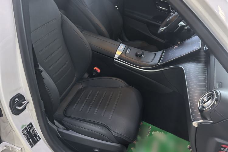 Used Mercedes-Benz C-Class 2024 Second Facelift C 260 L Sport Edition Right Front Seat