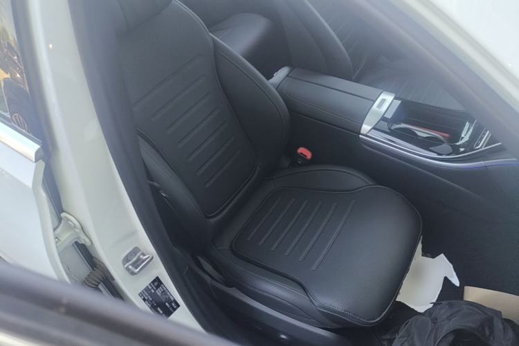 Used Mercedes-Benz C-Class 2024 Restyled C-Class 260 L Sport Edition Right Front Seat