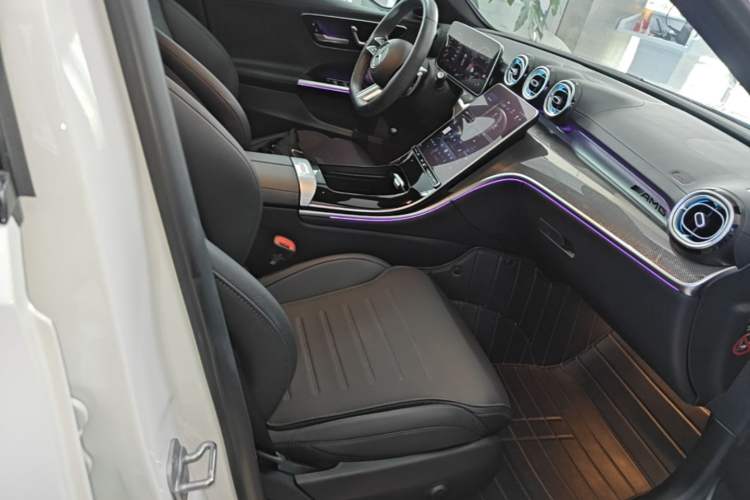 Used Mercedes-Benz C-Class 2024 Restyled C-Class 260 L Sport Edition Right Front Seat