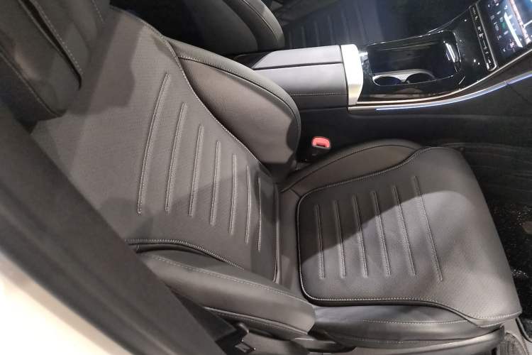 Used Mercedes-Benz C-Class 2024 C 260 L Sport Edition Right Front Seat