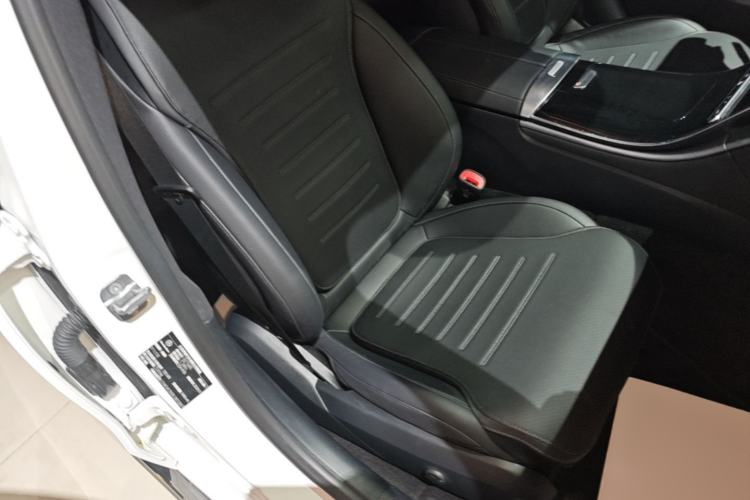 Used Mercedes-Benz C-Class 2024 Restyled C 260 L Sport Edition Right Front Seat