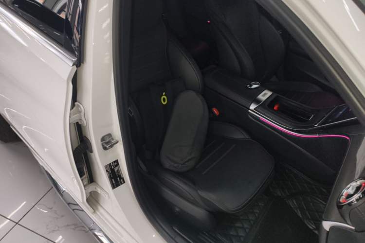 Used Mercedes-Benz C-Class 2024 Restyled C-Class 260 L Sport Edition Right Front Seat