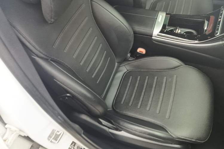 Used Mercedes-Benz C-Class 2024 Restyled C 260 L Sport Edition Right Front Seat