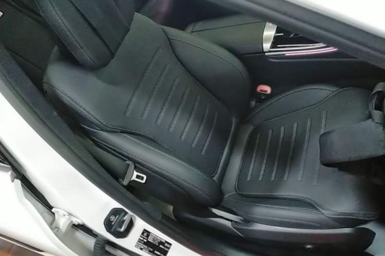 Used Mercedes-Benz C-Class 2024 Second Facelift C 260 L Sport Edition Right Front Seat