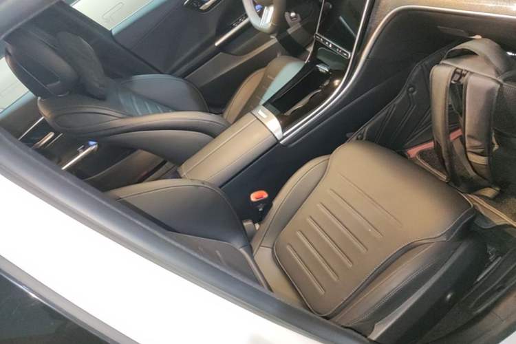 Used Mercedes-Benz C-Class 2024 Restyled C-Class 260 L Sport Edition Right Front Seat