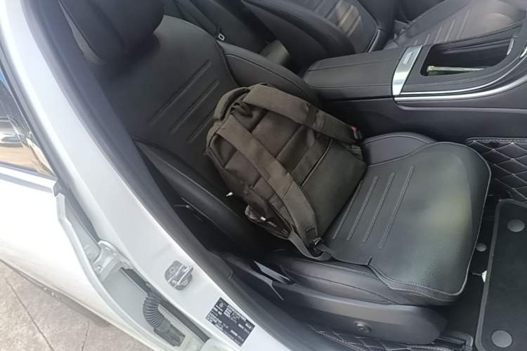 Used Mercedes-Benz C-Class 2024 Restyled C 260 L Sport Edition Right Front Seat