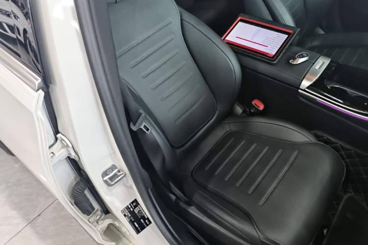 Used Mercedes-Benz C-Class 2024 Restyled C-Class 260 L Sport Edition Right Front Seat