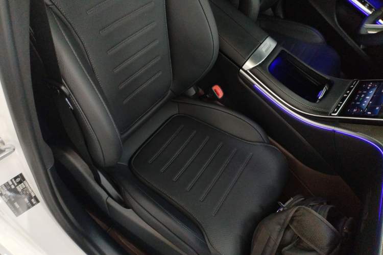 Used Mercedes-Benz C-Class 2024 Facelift C 260 L Right Front Seat
