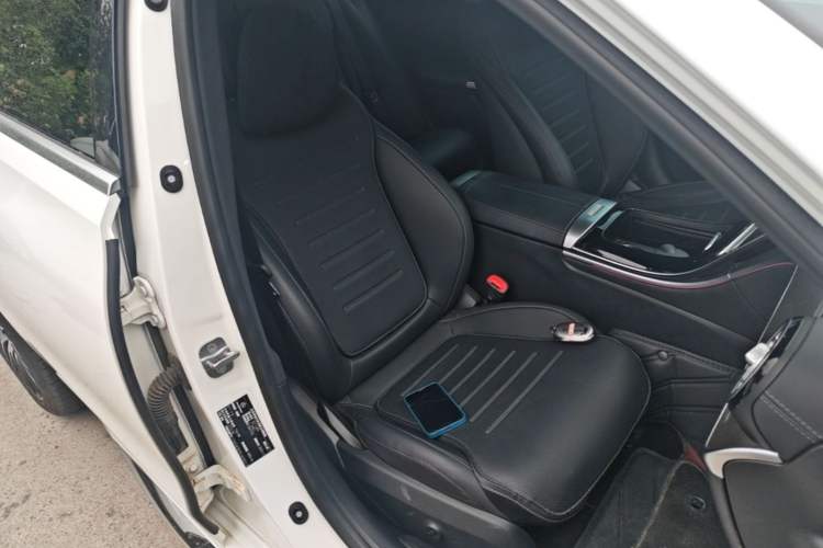 Used Mercedes-Benz C-Class 2024 Restyled C 260 L Sport Edition Right Front Seat