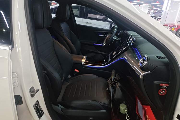 Used Mercedes-Benz C-Class 2024 Second Facelift C 260 L Sport Edition Right Front Seat