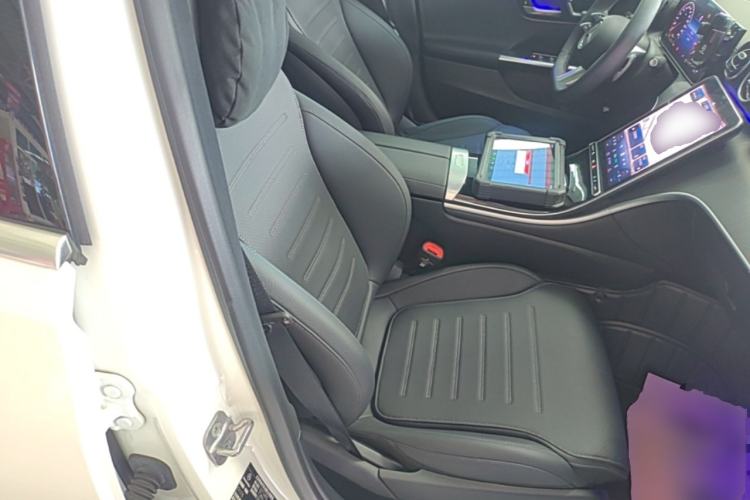Used Mercedes-Benz C-Class 2024 Restyled C 200 L Sport Edition Right Front Seat
