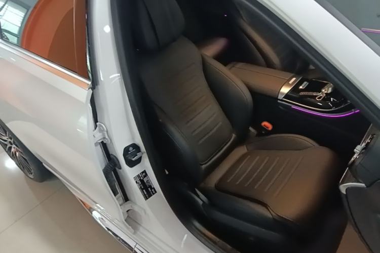 Used Mercedes-Benz C-Class 2024 Second Facelift C 260 L Sport Edition Right Front Seat