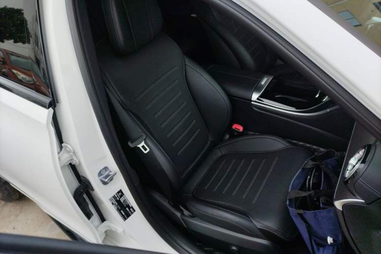 Used Mercedes-Benz C-Class 2024 Facelift C 260 L Night Edition Sport Version Right Front Seat
