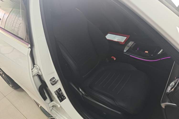 Used Mercedes-Benz C-Class 2024 Restyled C-Class 260 L Sport Edition Right Front Seat
