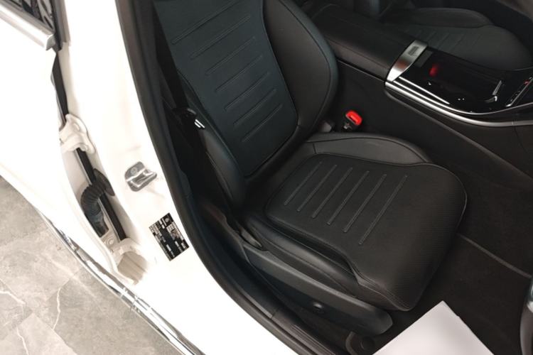 Used Mercedes-Benz C-Class 2024 Restyled C 200 L Sport Edition Right Front Seat