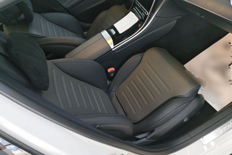 Used Mercedes-Benz C-Class 2024 Second Facelift C 260 L 4MATIC Sport Edition Right Front Seat