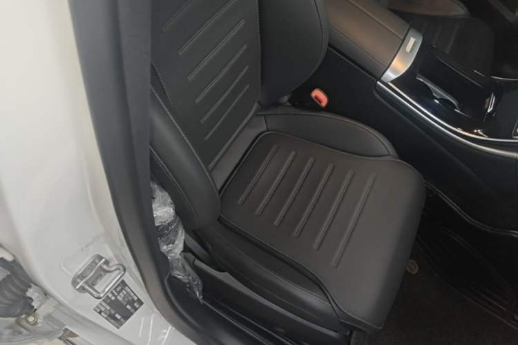 Used Mercedes-Benz C-Class 2024 C 200 L Sport Edition Right Front Seat