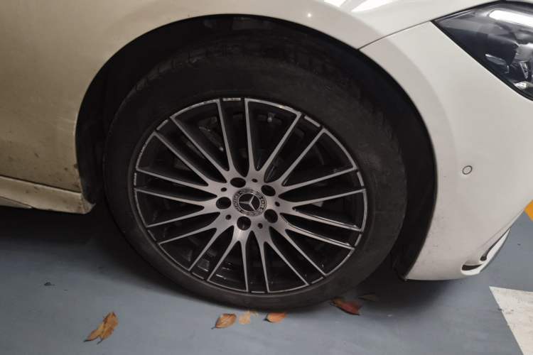 Used Mercedes-Benz C-Class 2024 C 260 L Sport Edition Right Front Wheel Hub