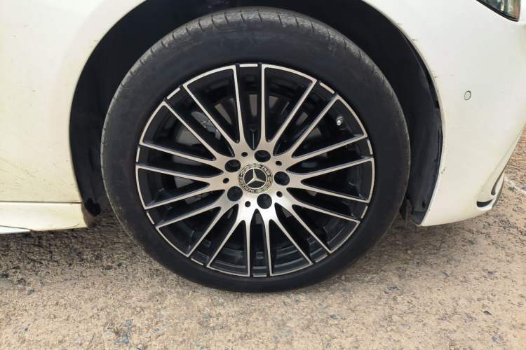 Used Mercedes-Benz C-Class 2024 C 260 L Sport Edition Right Front Wheel Hub