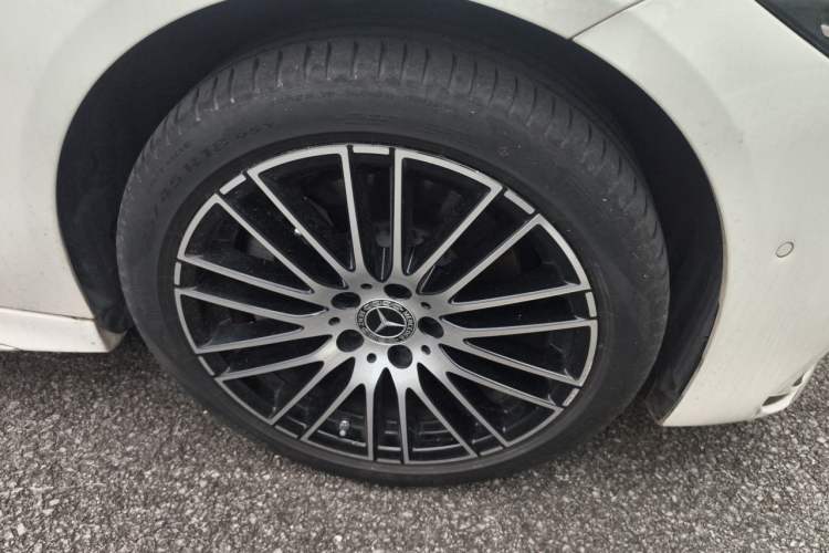 Used Mercedes-Benz C-Class 2024 C 260 L Sport Edition Right Front Wheel Hub
