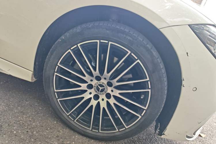 Used Mercedes-Benz C-Class 2024 C 260 L Sport Edition Right Front Wheel Hub