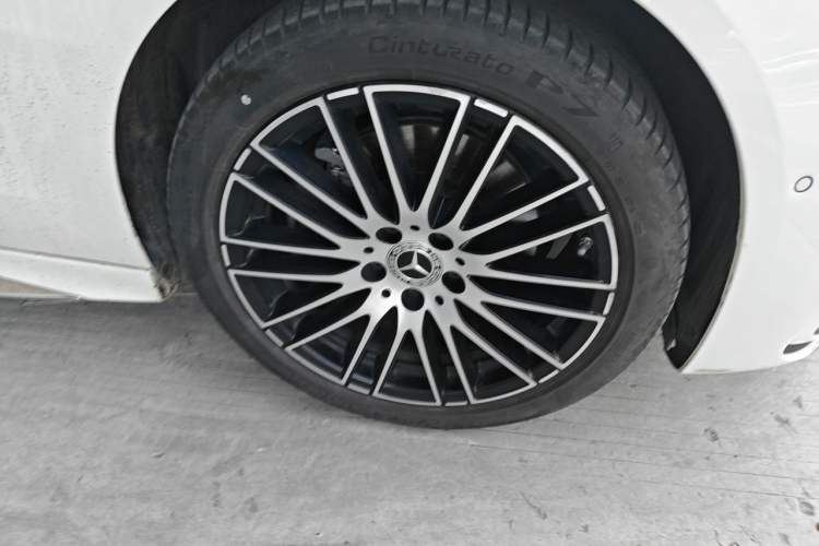Used Mercedes-Benz C-Class 2024 C 200 L Sport Edition Right Front Wheel Hub