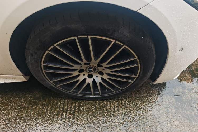Used Mercedes-Benz C-Class 2024 C 200 L Sport Edition Right Front Wheel Hub